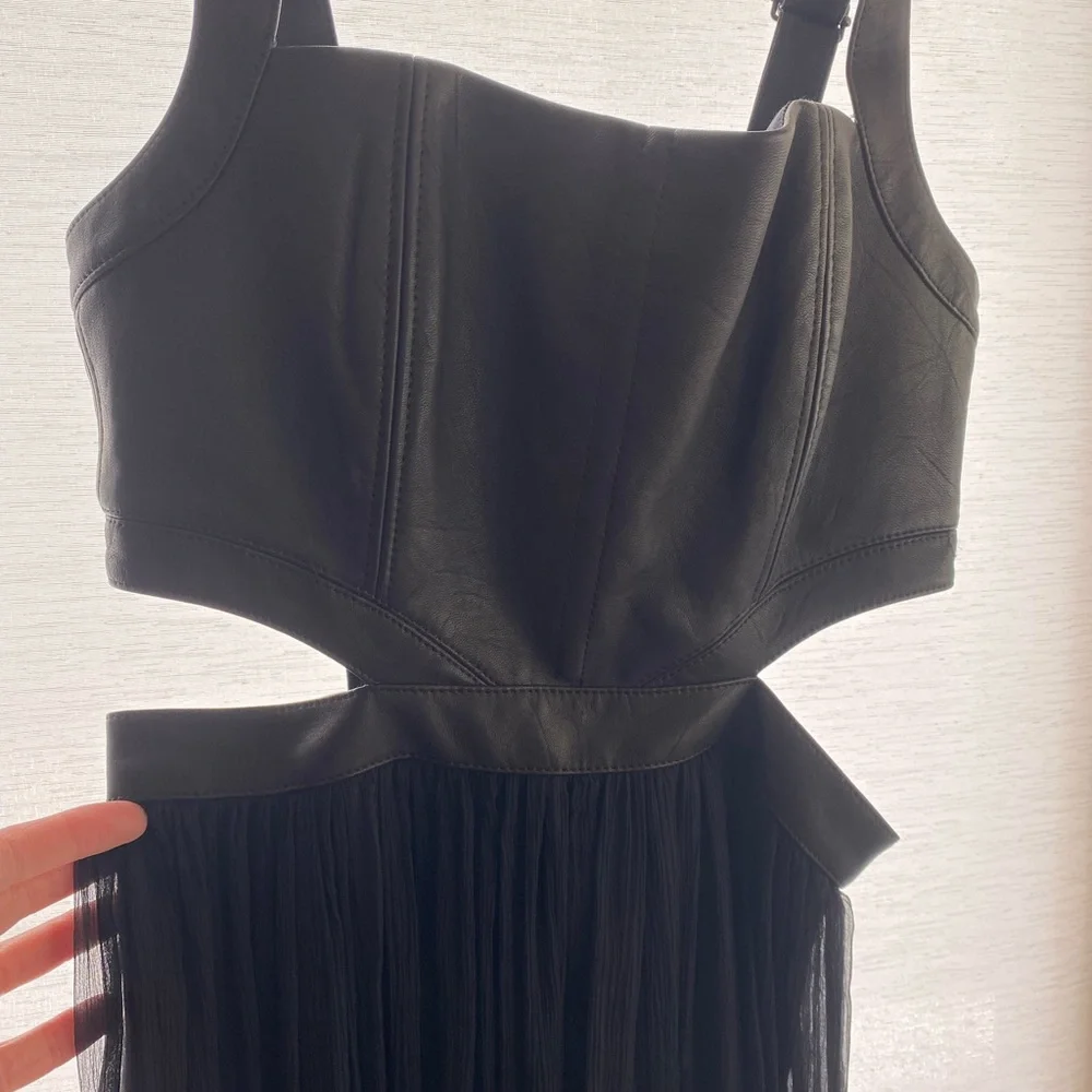 Alice + Olivia size 6 black dress - Picture 2 of 5